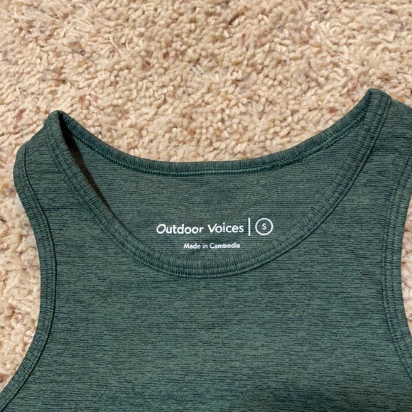 BNWOT Outdoor Voices Sports Bra/Crop Top Size Small - Picture 2 of 5